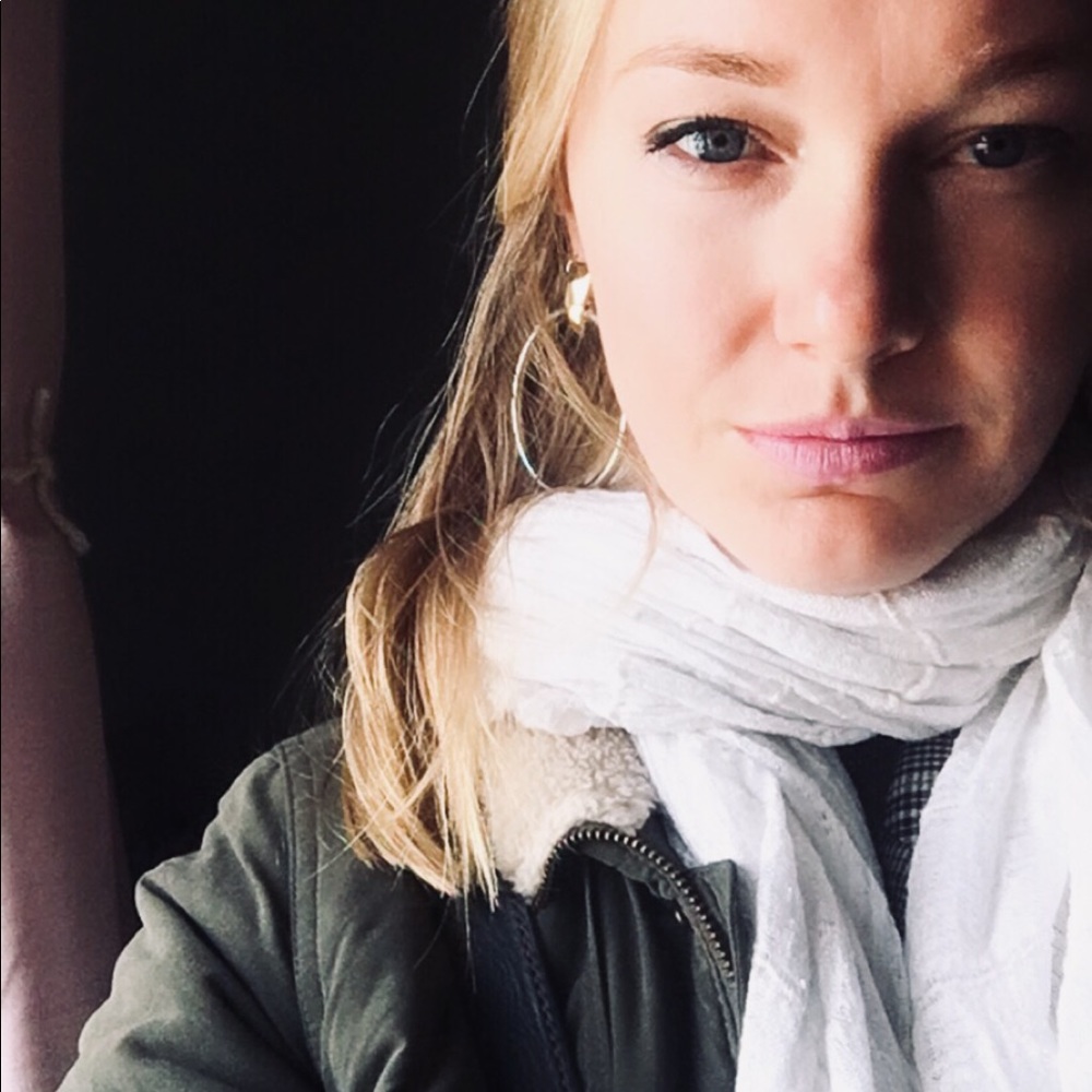 Meet your Posher, Iana